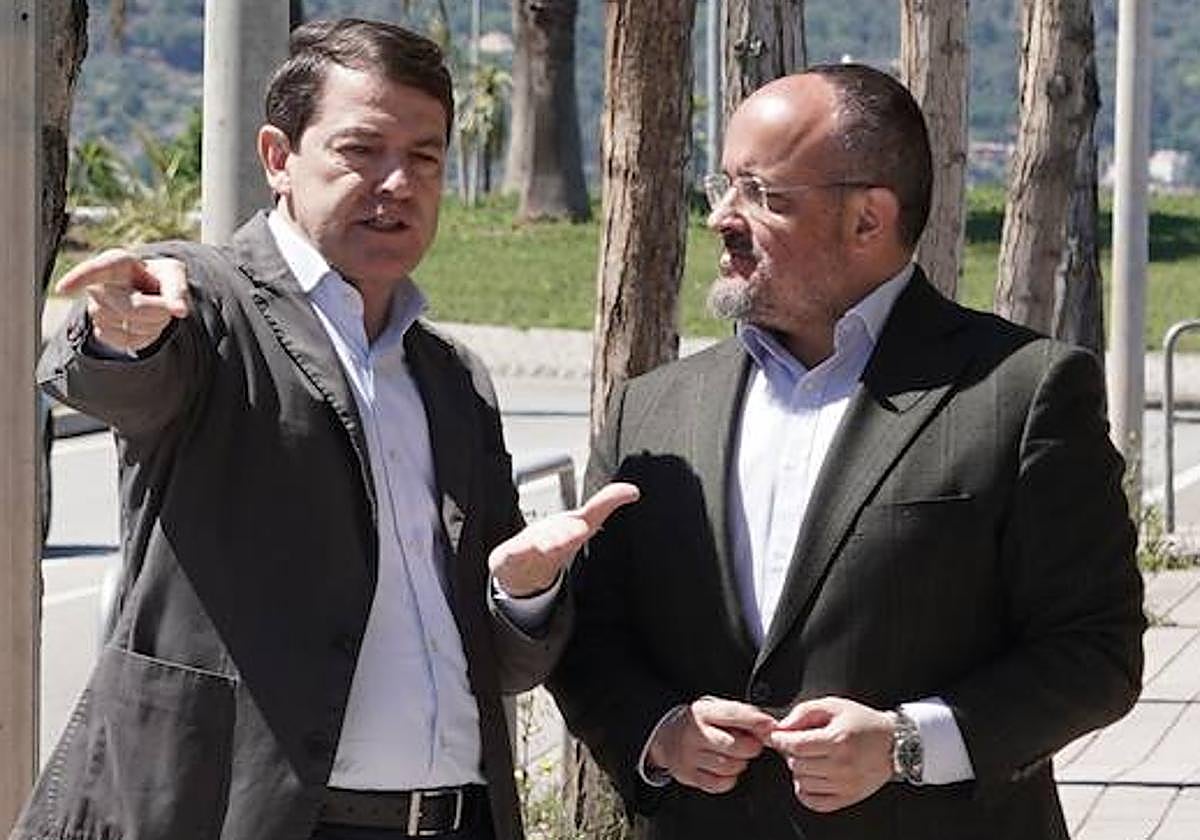 Alfonso Fernández Mañueco y Alejandro Fernández en la reciente campaña catalana de las autonómicas del pasado domingo.