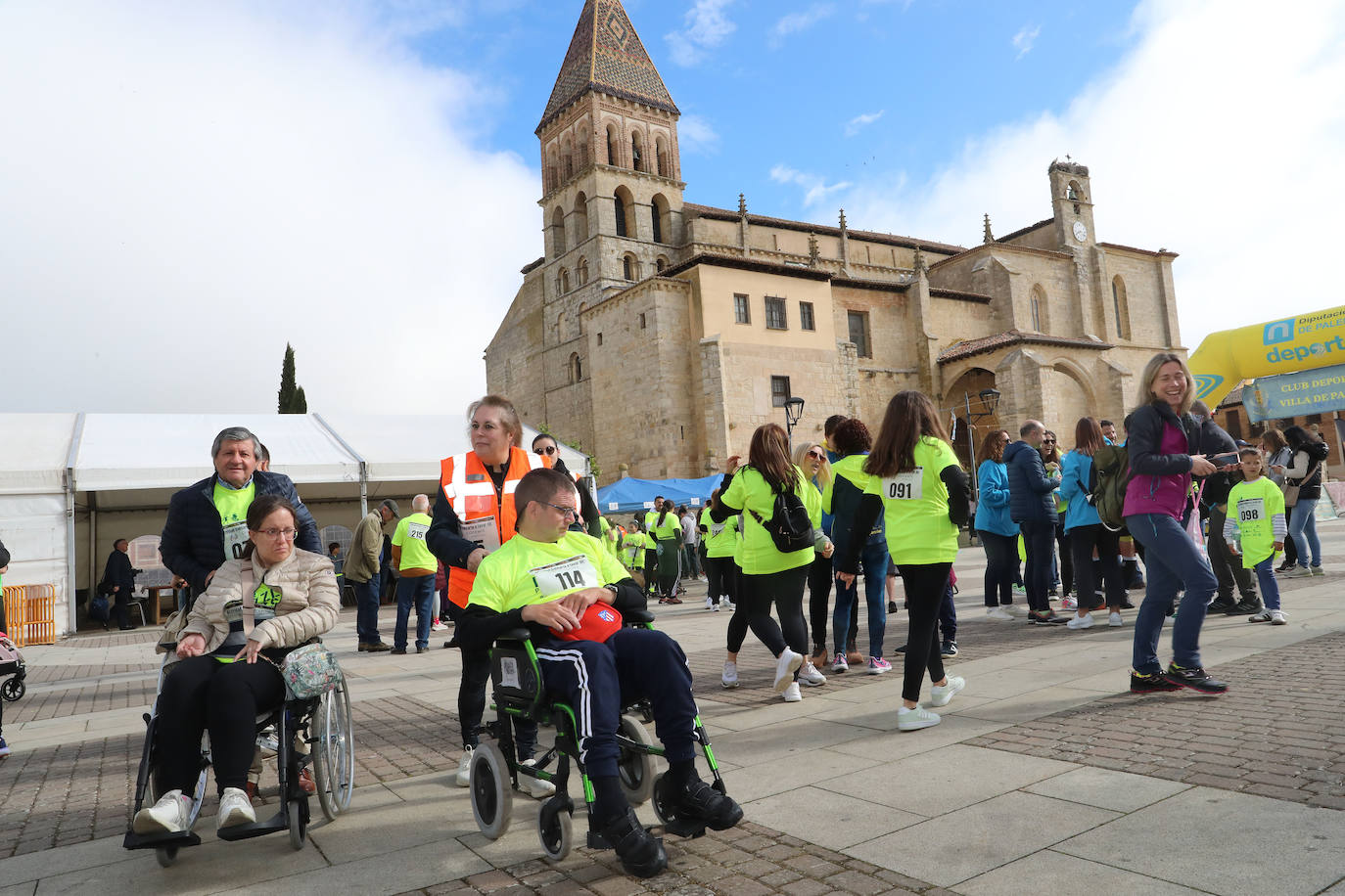 Puzles y caminata solidaria en Paredes de Nava