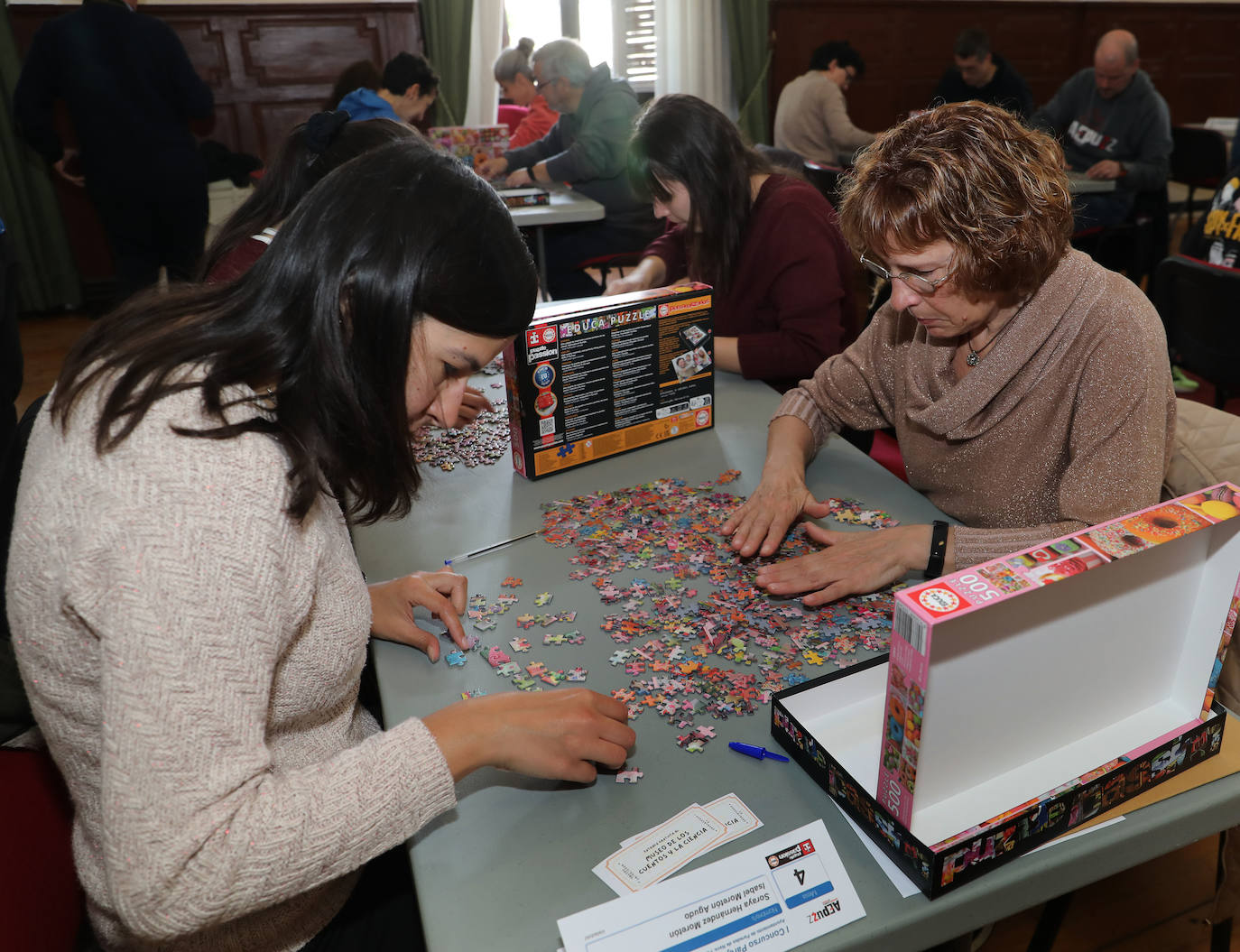 Puzles y caminata solidaria en Paredes de Nava