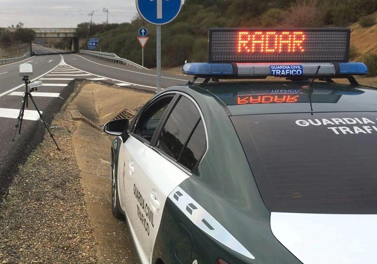 Imagen de archivo de un coche de la Guardia Civil.