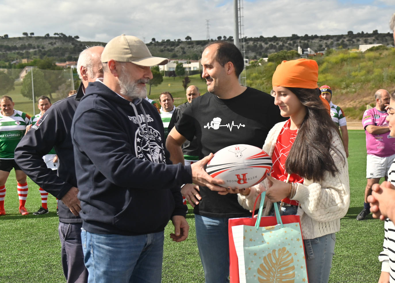 Solidaridad en los campos de rugby de Arroyo