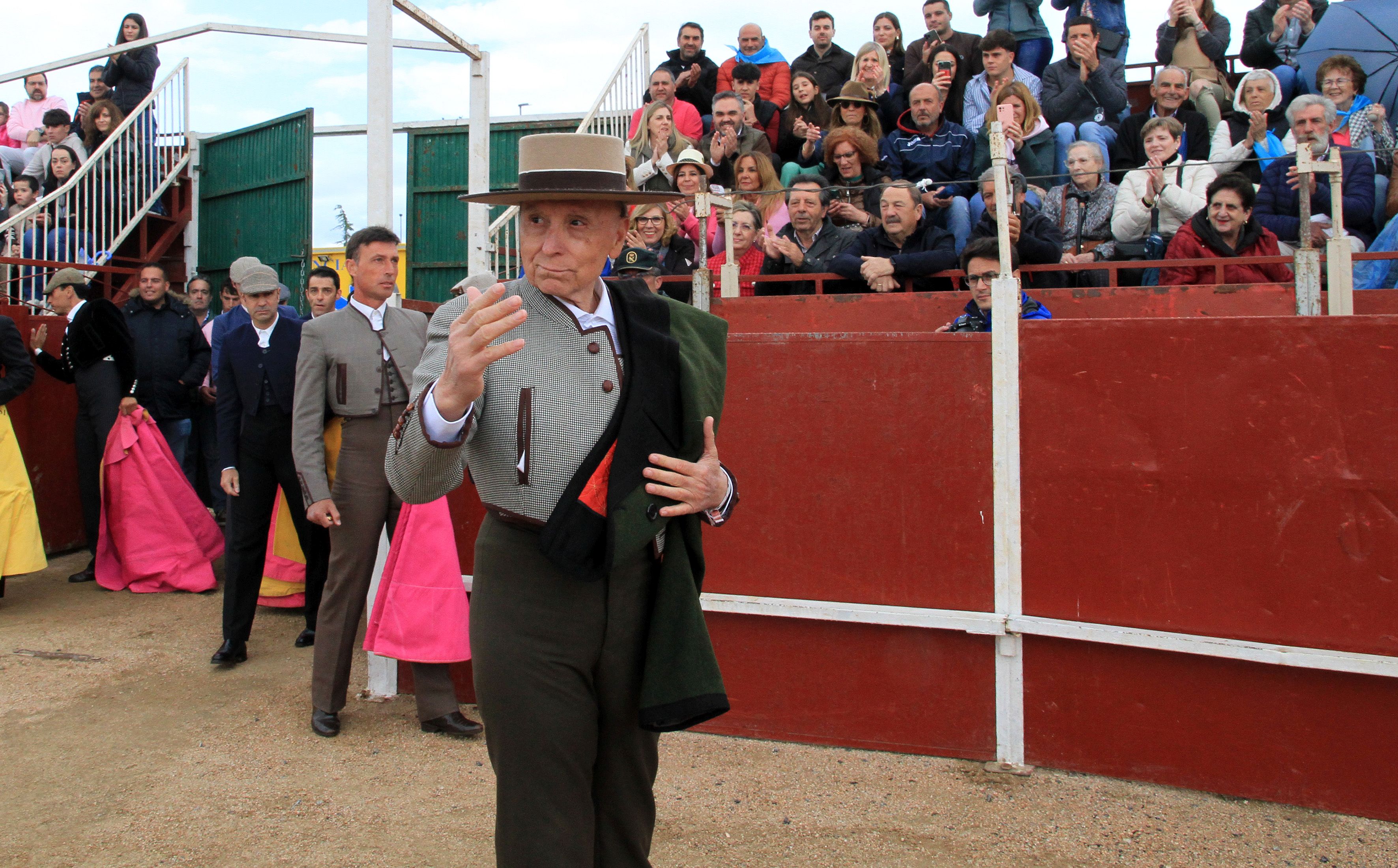 El festejo taurino de La Lastrilla con Ortega Cano, en imágenes