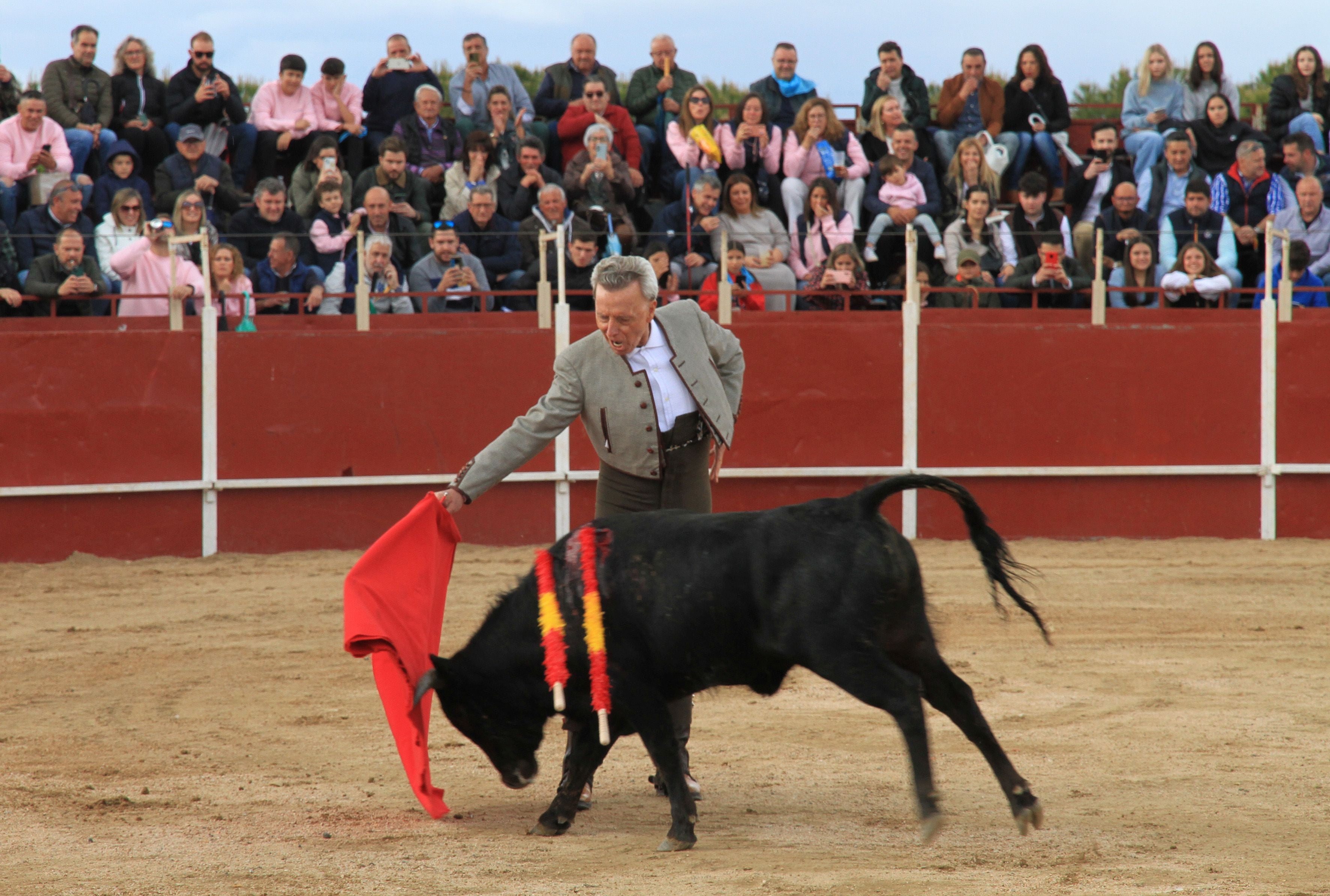 El festejo taurino de La Lastrilla con Ortega Cano, en imágenes