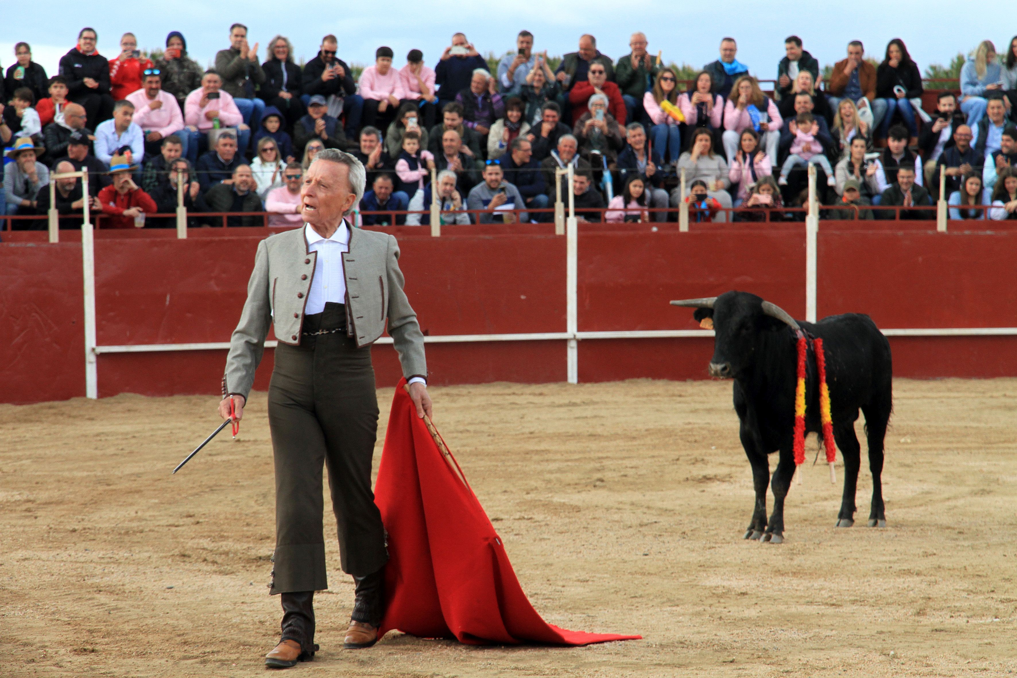 El festejo taurino de La Lastrilla con Ortega Cano, en imágenes