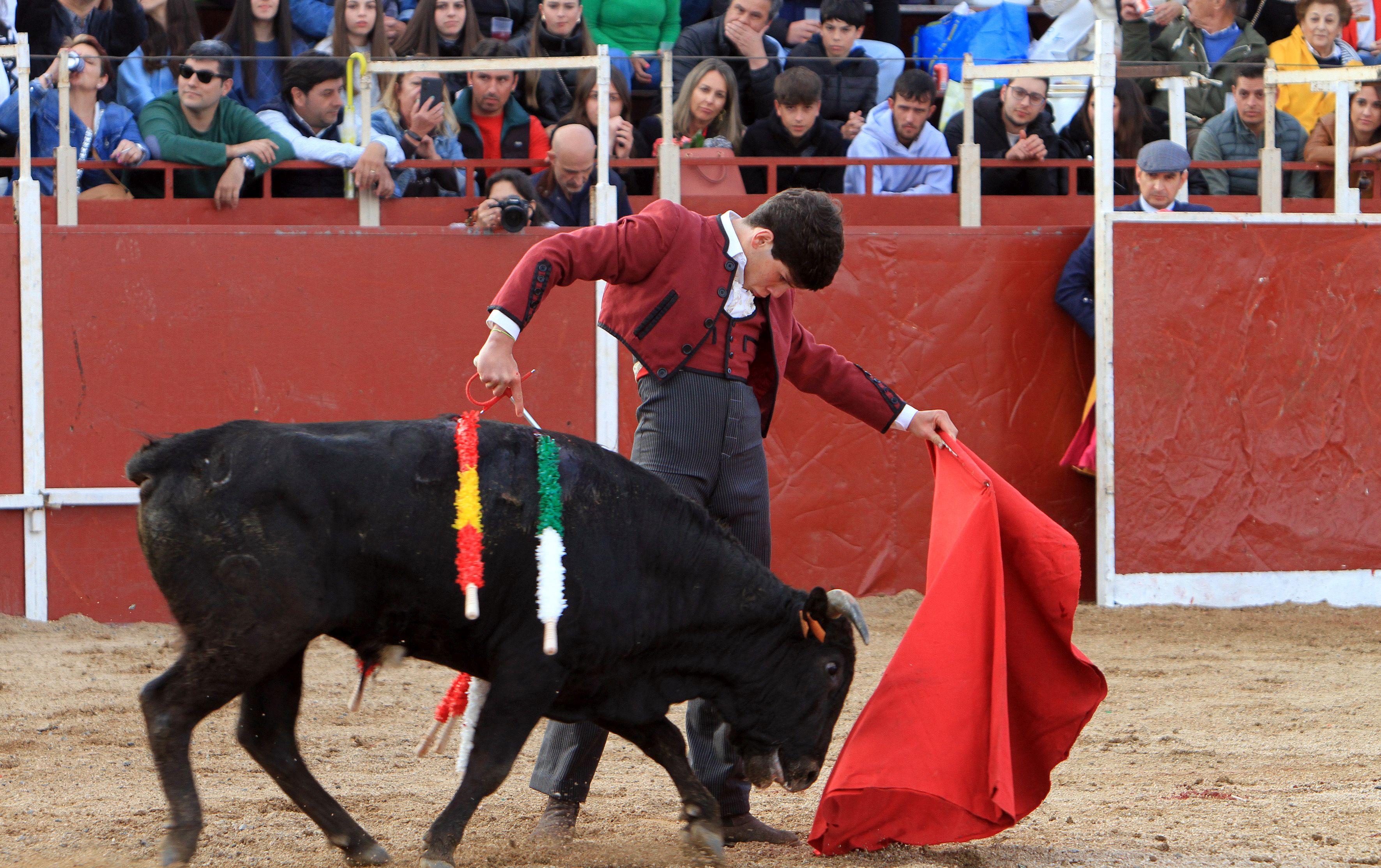 El festejo taurino de La Lastrilla con Ortega Cano, en imágenes