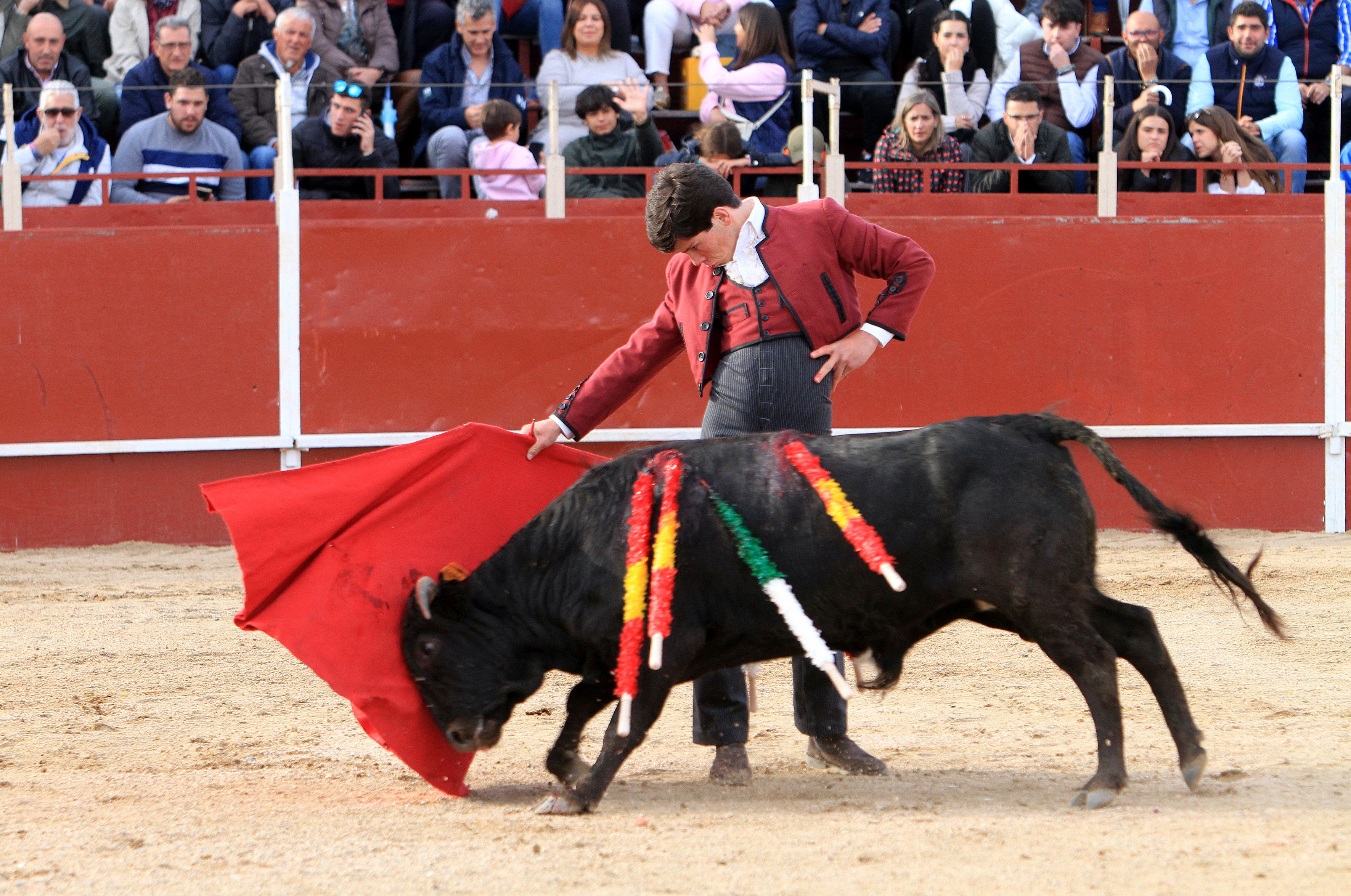 El festejo taurino de La Lastrilla con Ortega Cano, en imágenes