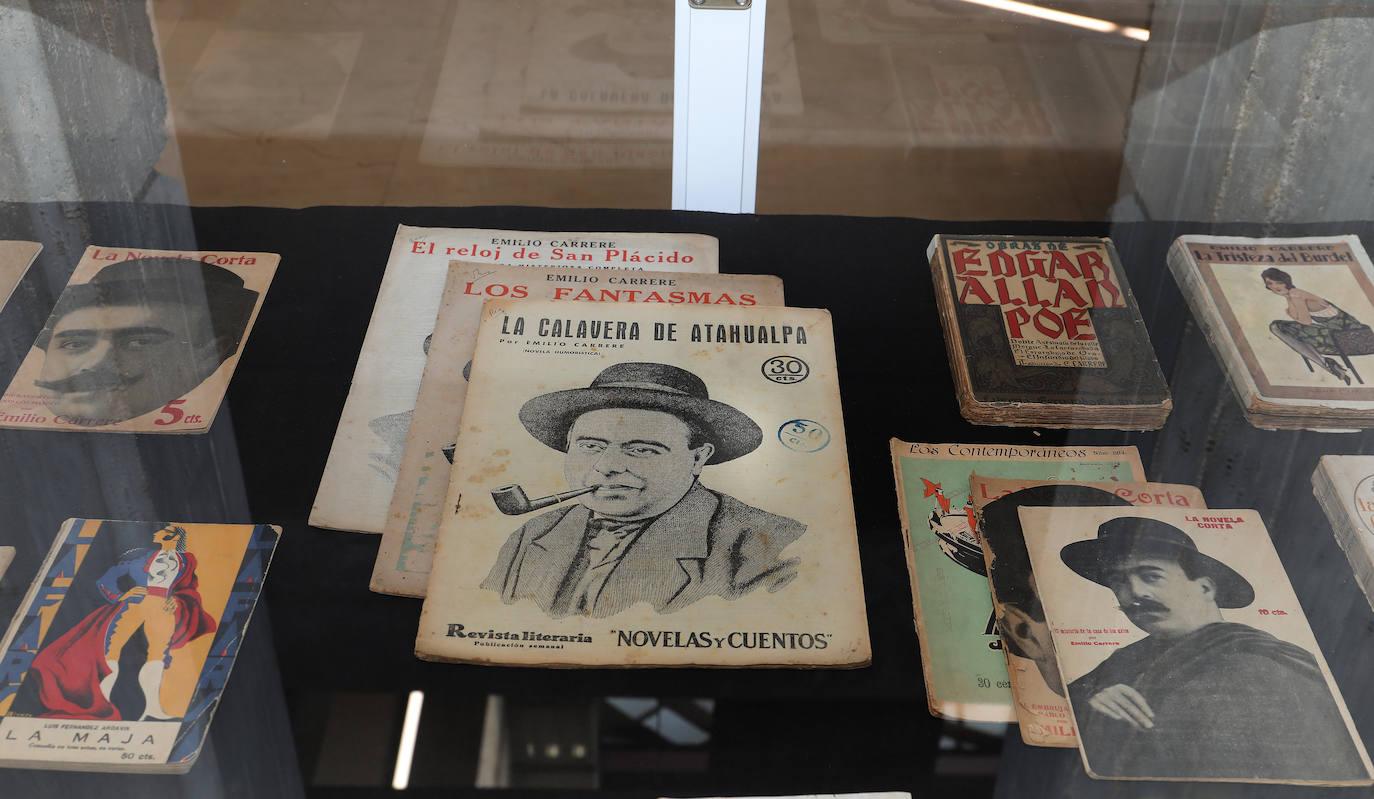 Una exposición de material de &#039;La torre de los siete jorobados&#039;