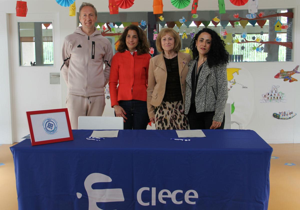 Visita de los concejales Orlando Castro y Rosario García a la escuela infantil Casilda Ordóñez, este lunes.