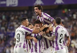 Los jugadores del Real Valladolid festejan uno de los goles de esta temporada.