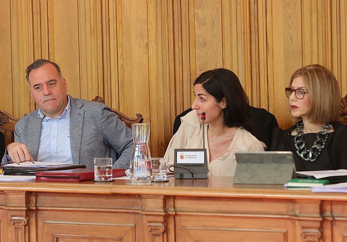 Los concejales de Vamos Palencia, en el pleno municipal.