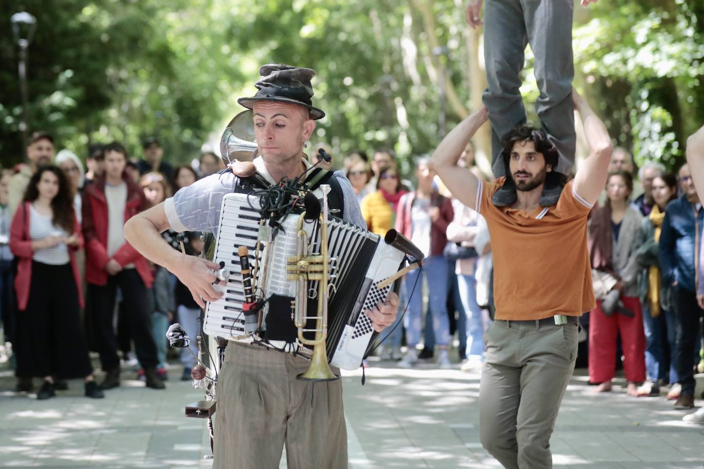 Compañía Circ Pistolet, circo Cataluña, Festival internacional de teatro y artes de calle