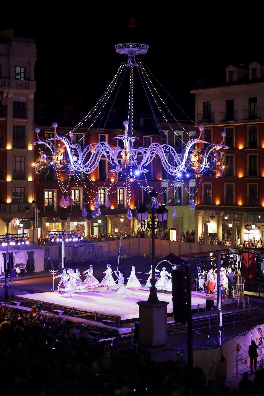 Las imágenes de la espectacular Cristal Palace en la Plaza Mayor