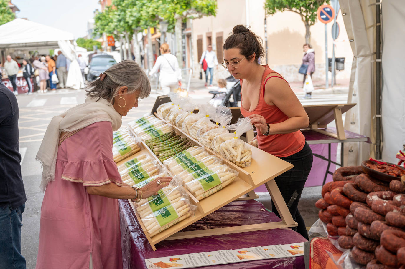 La Feria del Espárrago de Tudela de Duero en imágenes