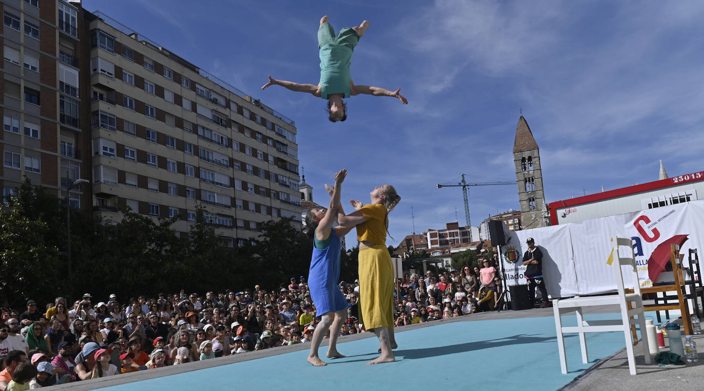 Compañía Mimbre acrobatic Theatre espectaculo