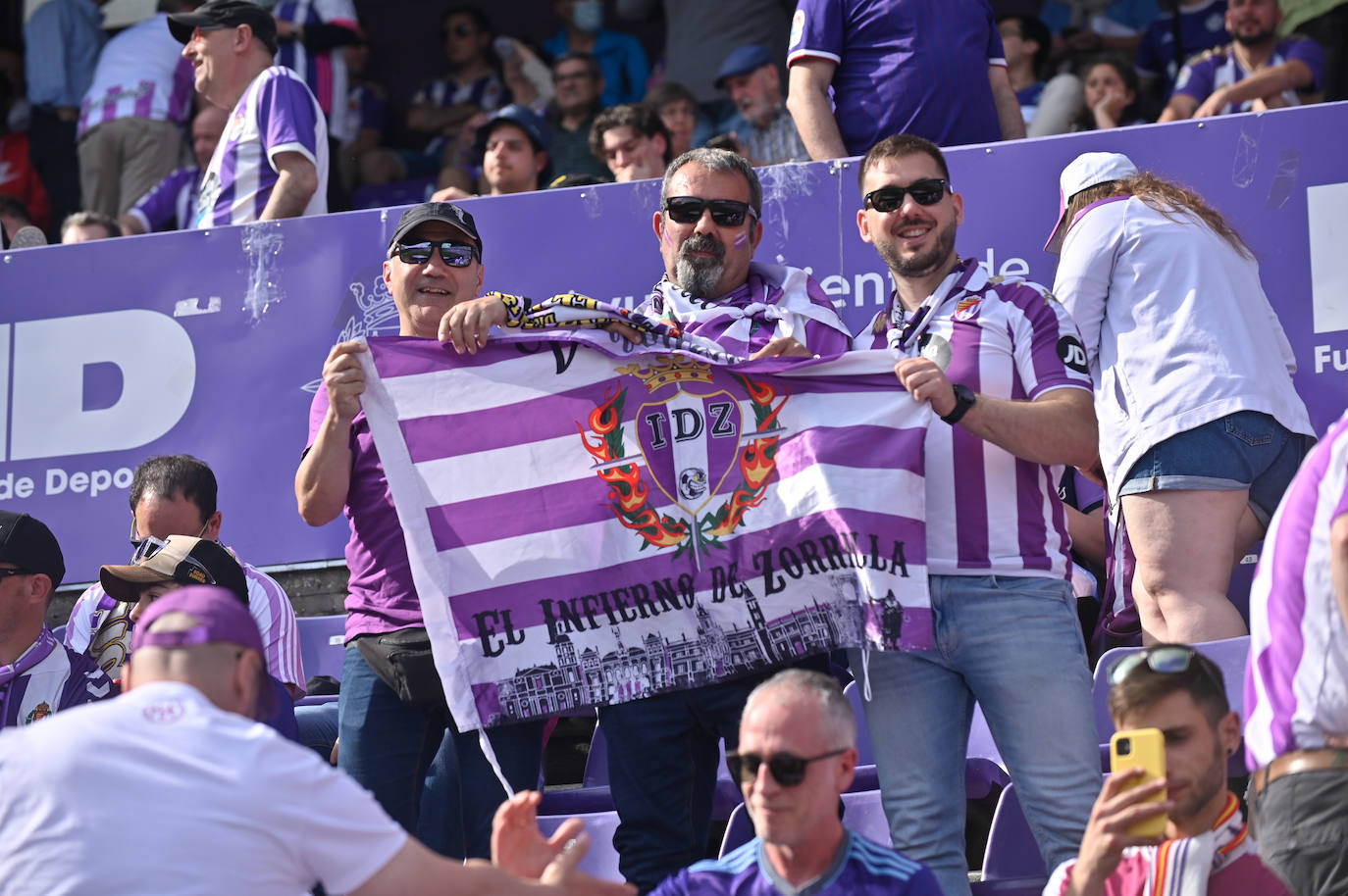 Búscate en la grada del Real Valladolid-Villarreal B (3/4)