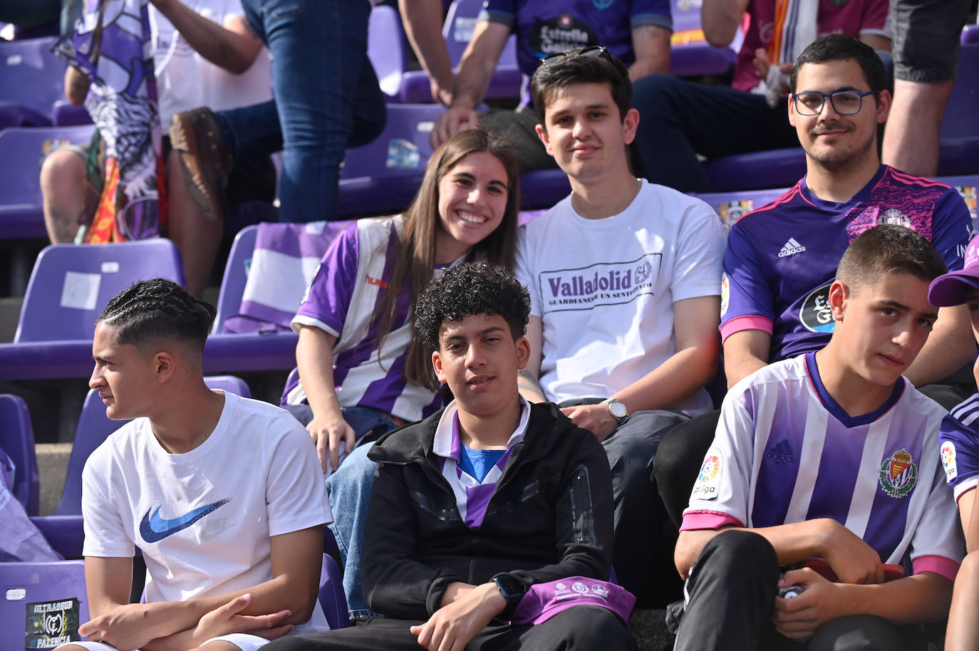 Búscate en la grada del Real Valladolid-Villarreal B (3/4)