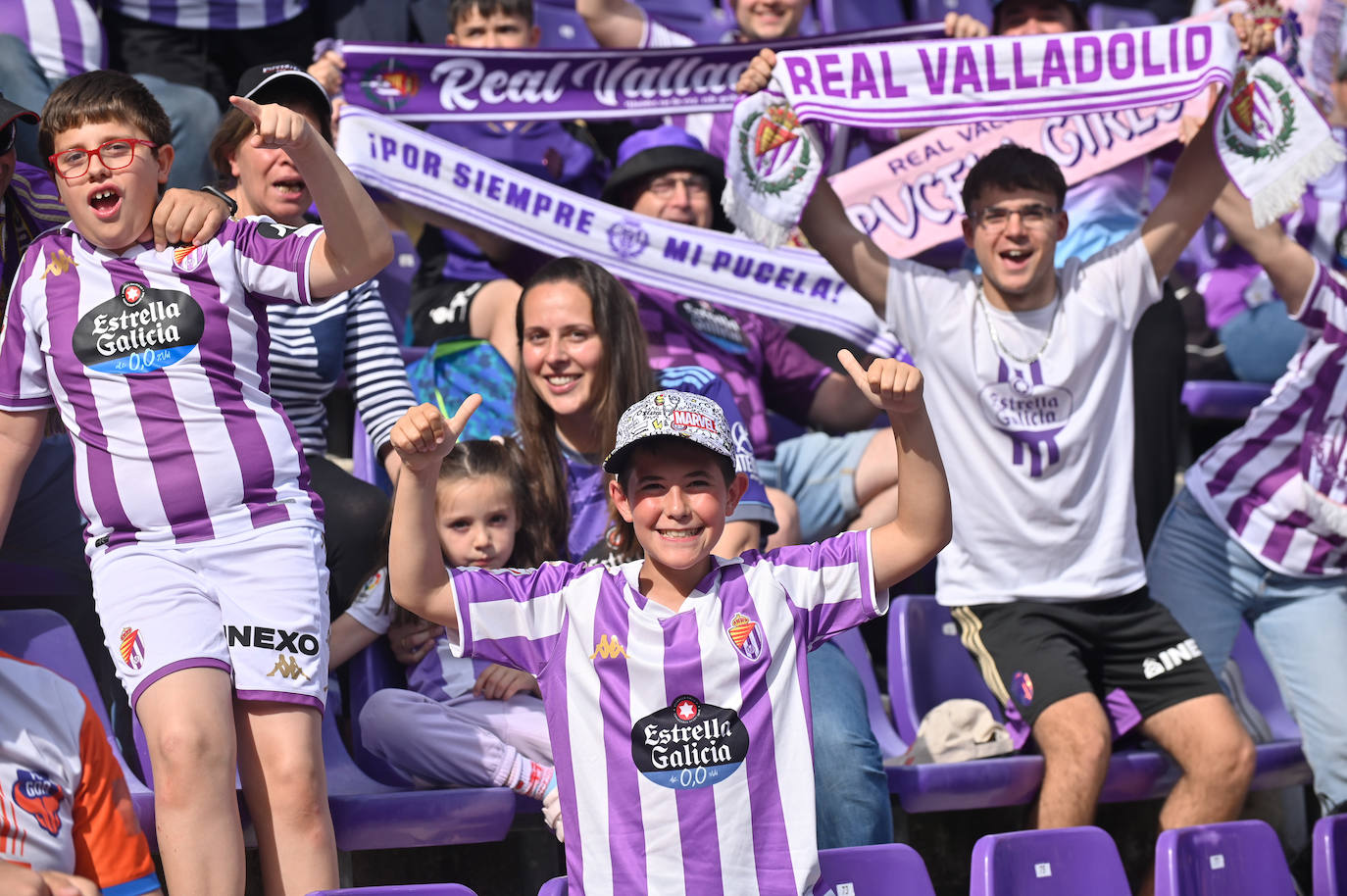 Búscate en la grada del Real Valladolid-Villarreal B (3/4)