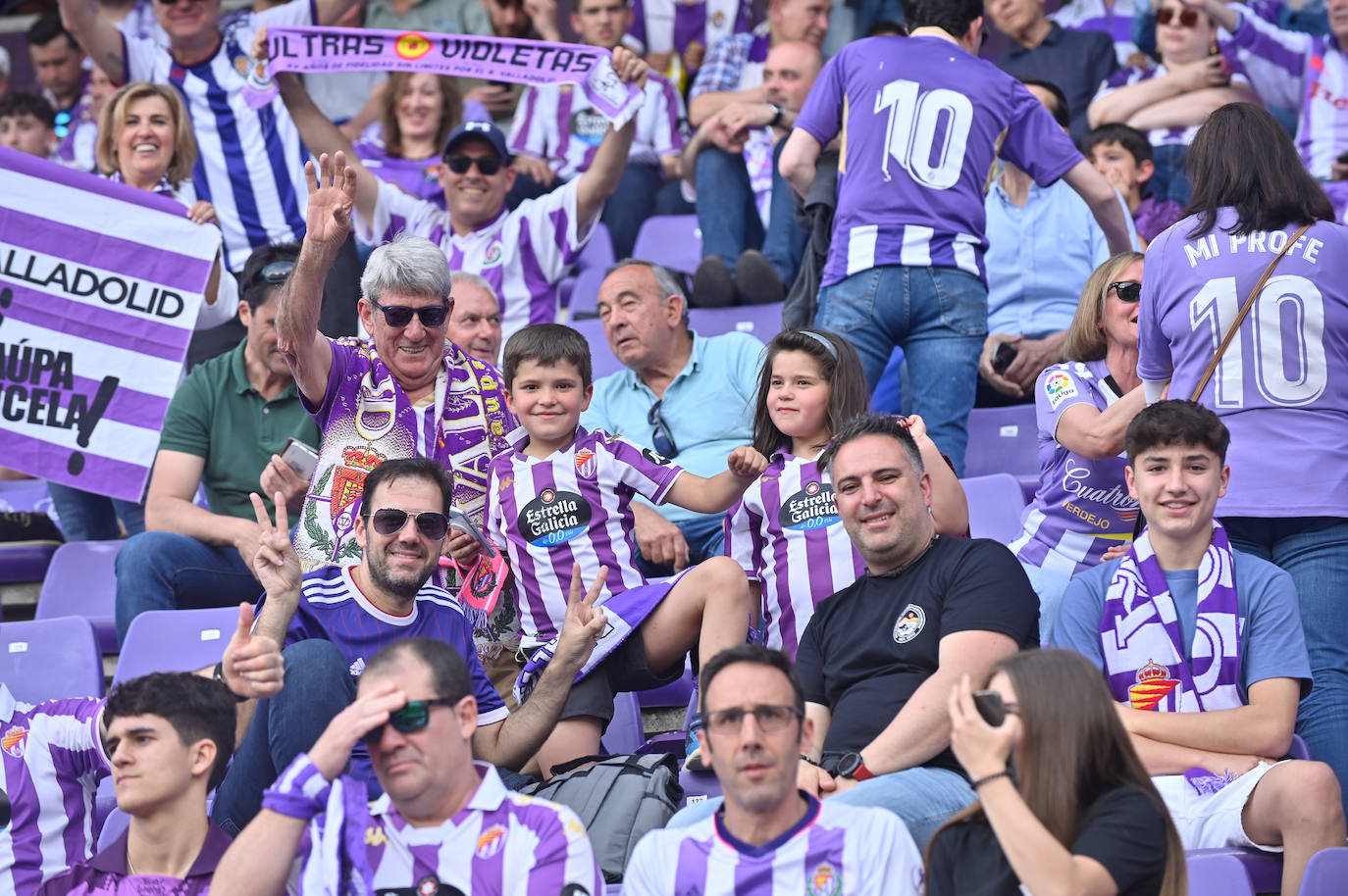 Búscate en la grada del Real Valladolid-Villarreal B (1/4)