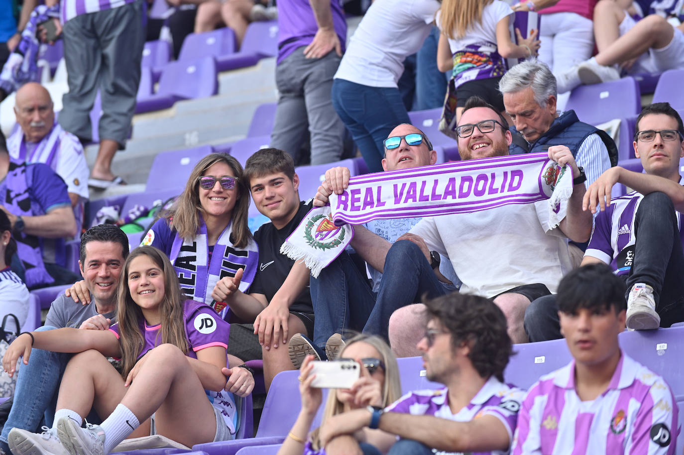 Búscate en la grada del Real Valladolid-Villarreal B (1/4)