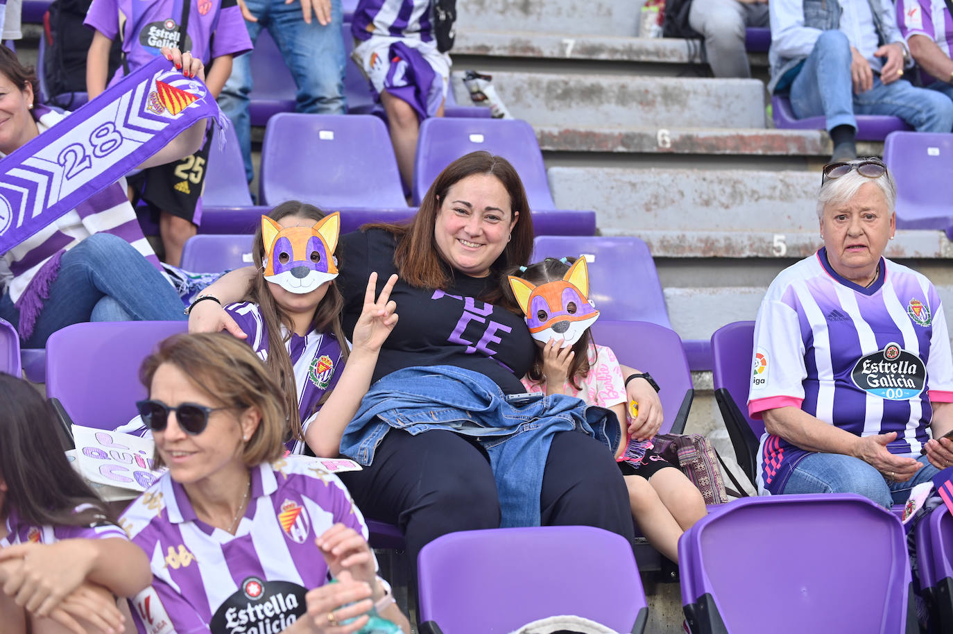 Búscate en la grada del Real Valladolid-Villarreal B (1/4)