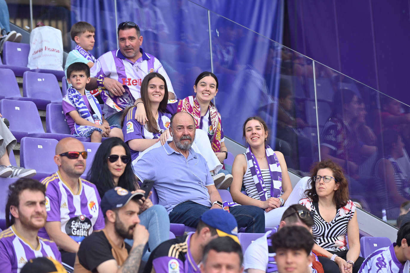 Búscate en la grada del Real Valladolid-Villarreal B (1/4)