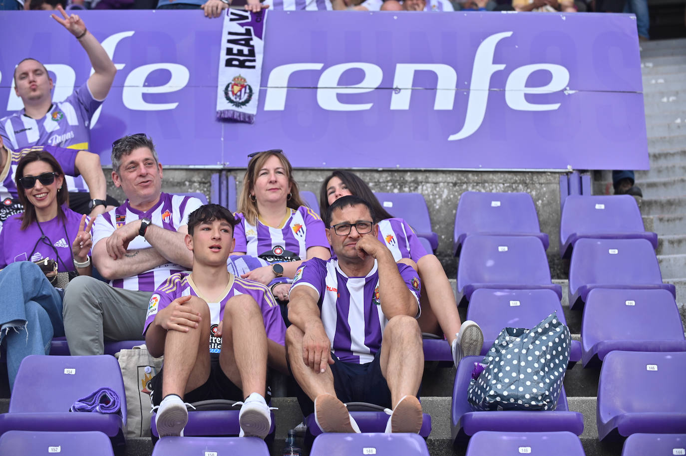 Búscate en la grada del Real Valladolid-Villarreal B (1/4)