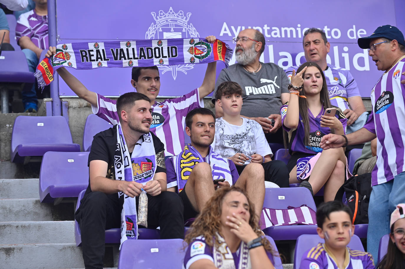 Búscate en la grada del Real Valladolid-Villarreal B (1/4)