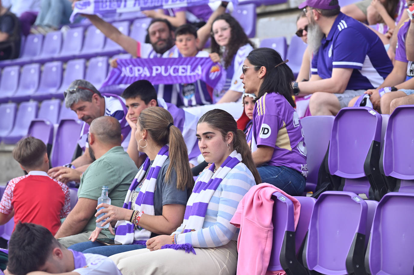 Búscate en la grada del Real Valladolid-Villarreal B (1/4)