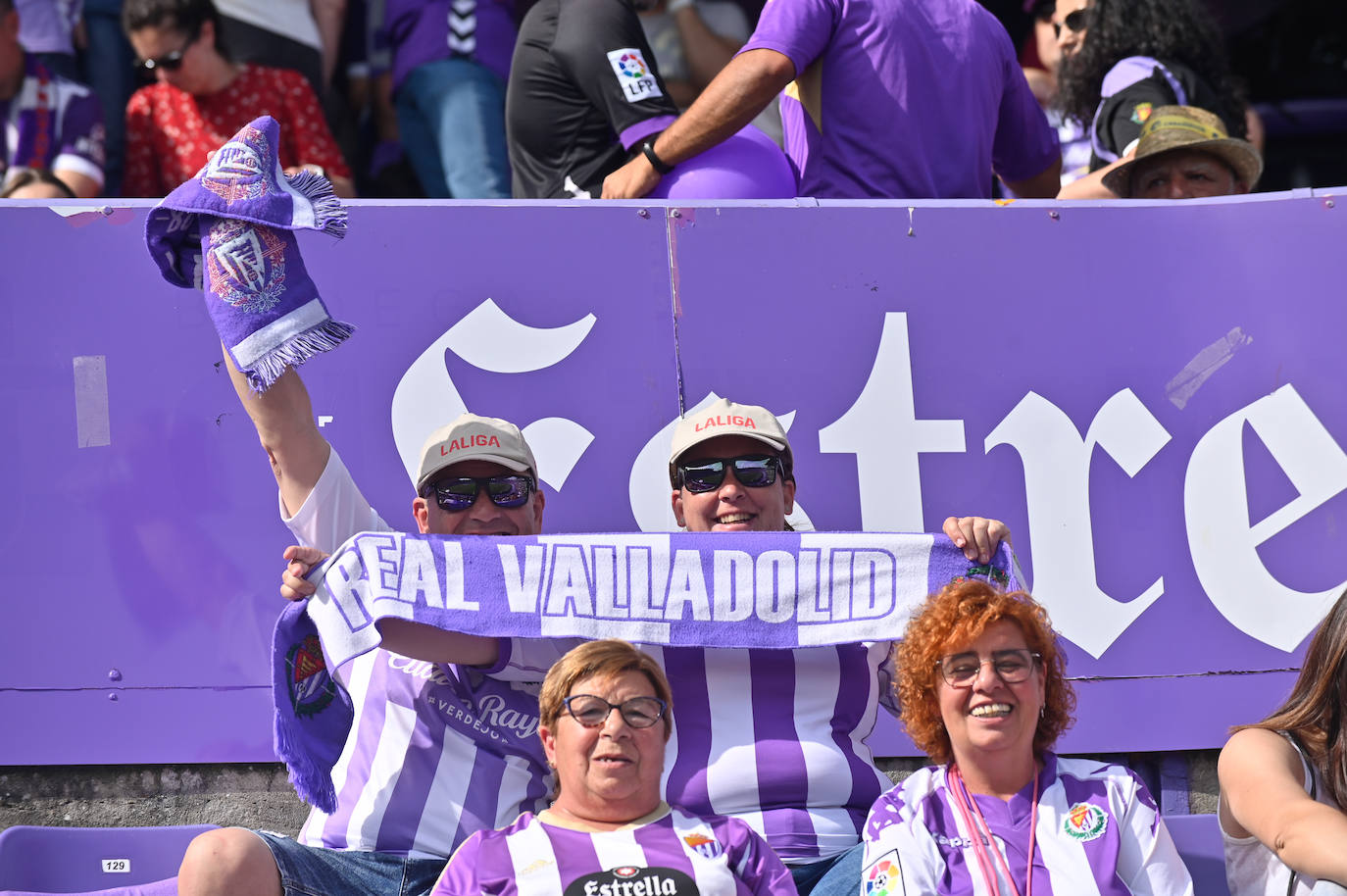 Búscate en la grada del Real Valladolid-Villarreal B (4/4)