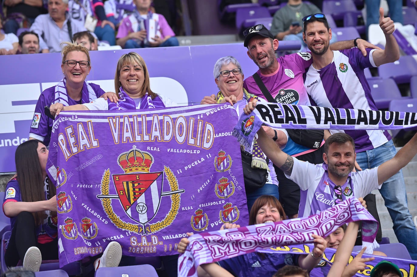 Búscate en la grada del Real Valladolid-Villarreal B (2/4)