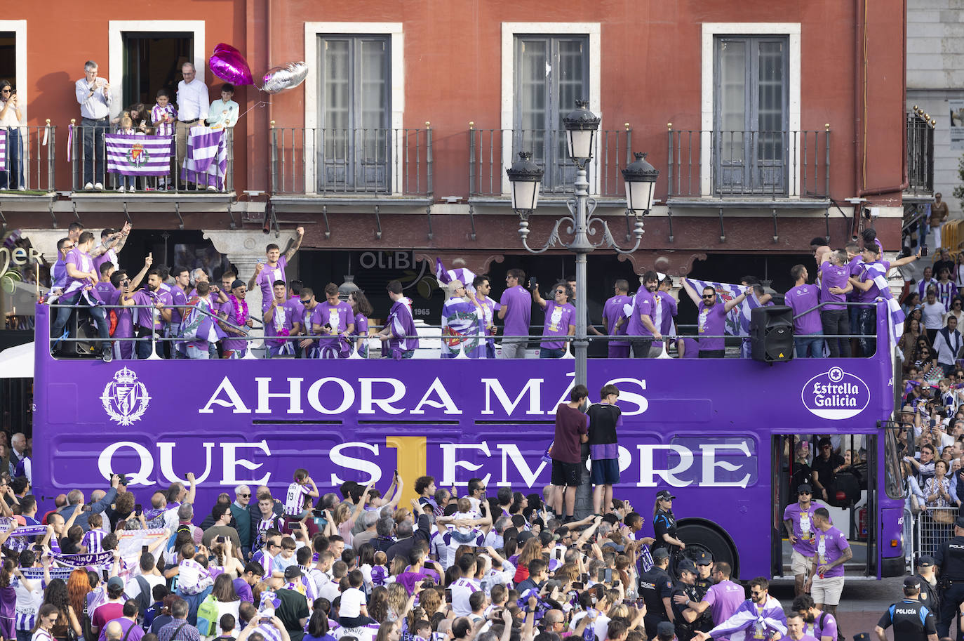 Las imágenes del Real Valladolid en el ayuntamiento