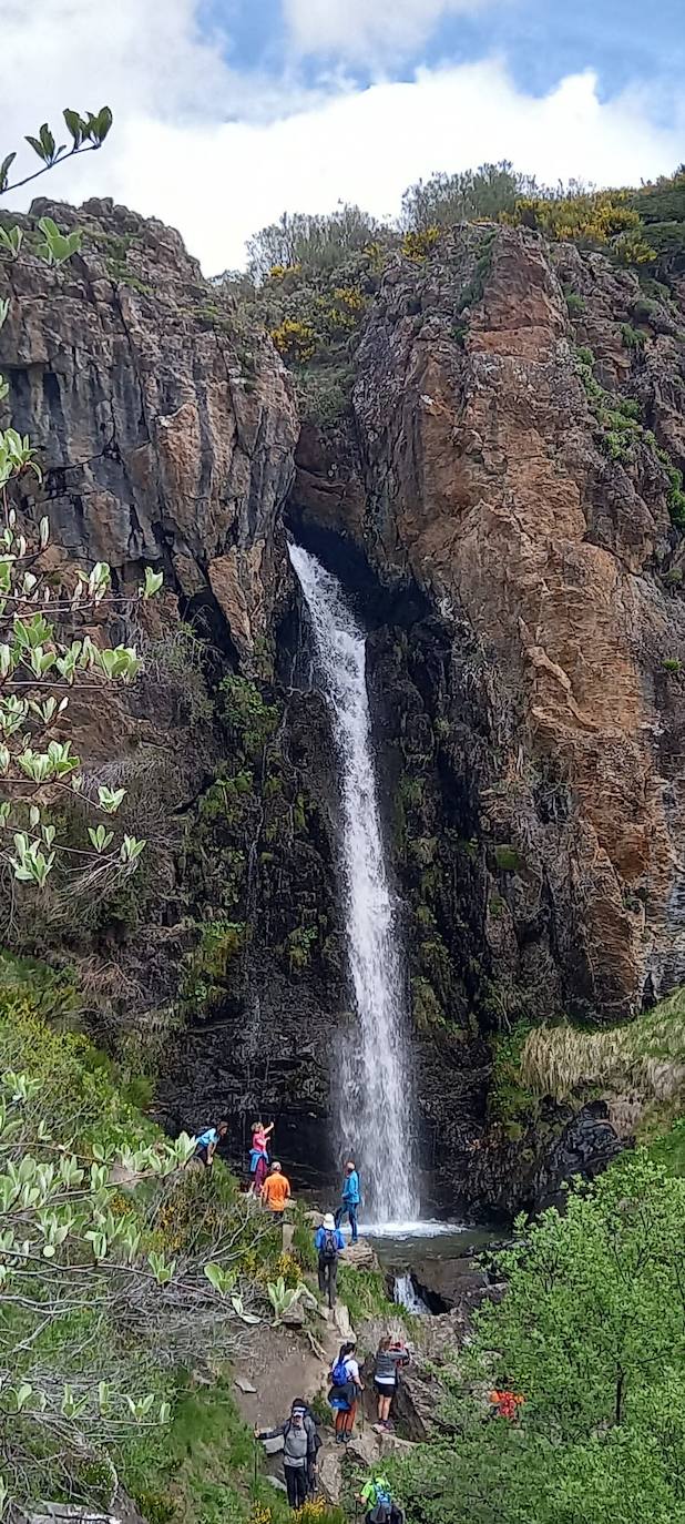 Los clubes de montaña de Palencia se unen en Cardaño de Abajo