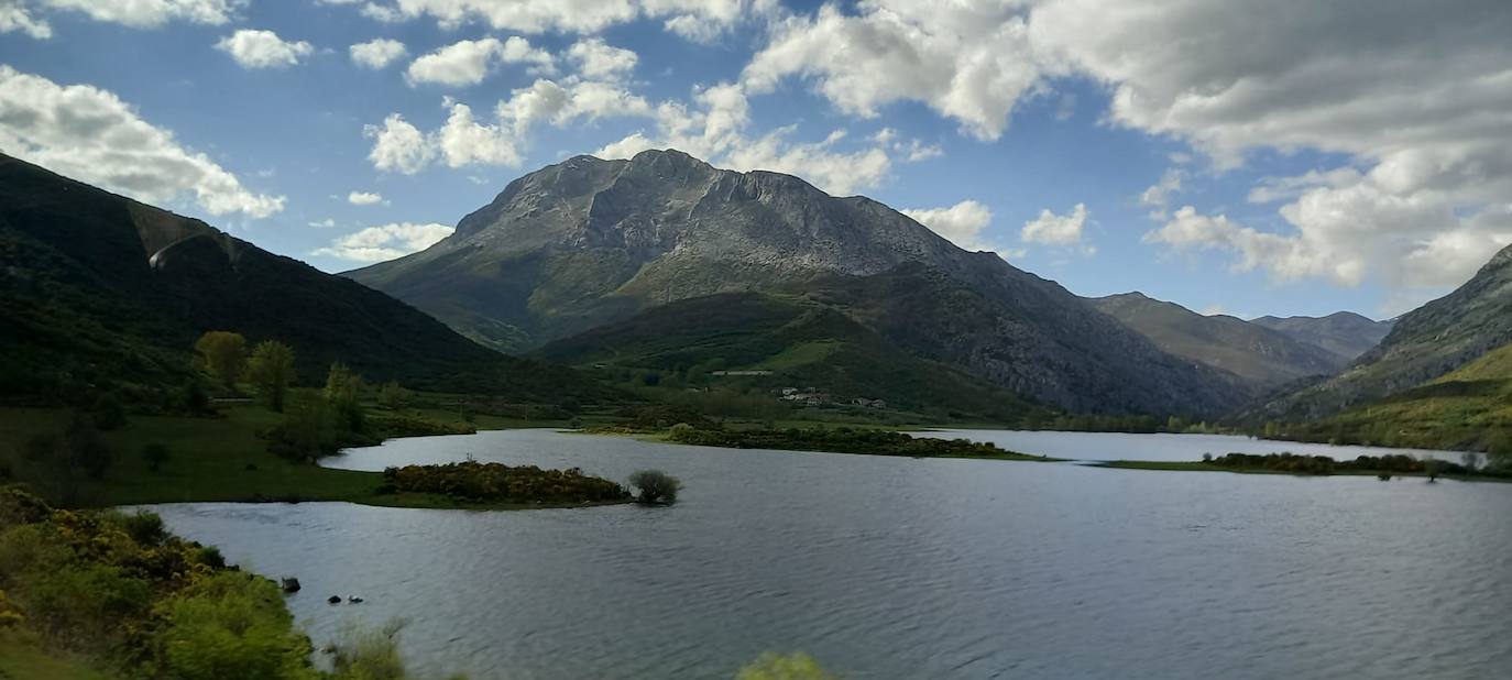 Los clubes de montaña de Palencia se unen en Cardaño de Abajo