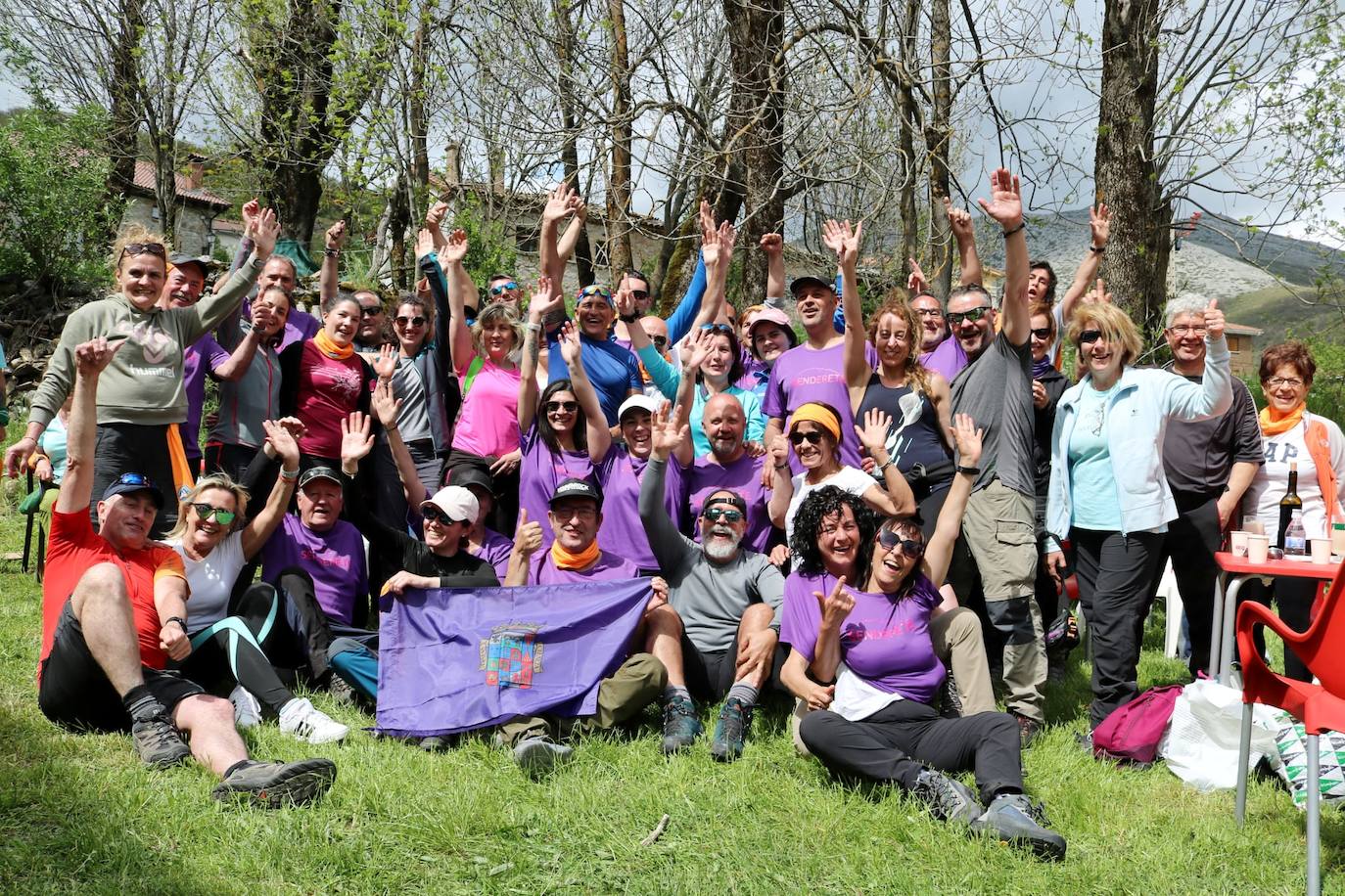 Los clubes de montaña de Palencia se unen en Cardaño de Abajo