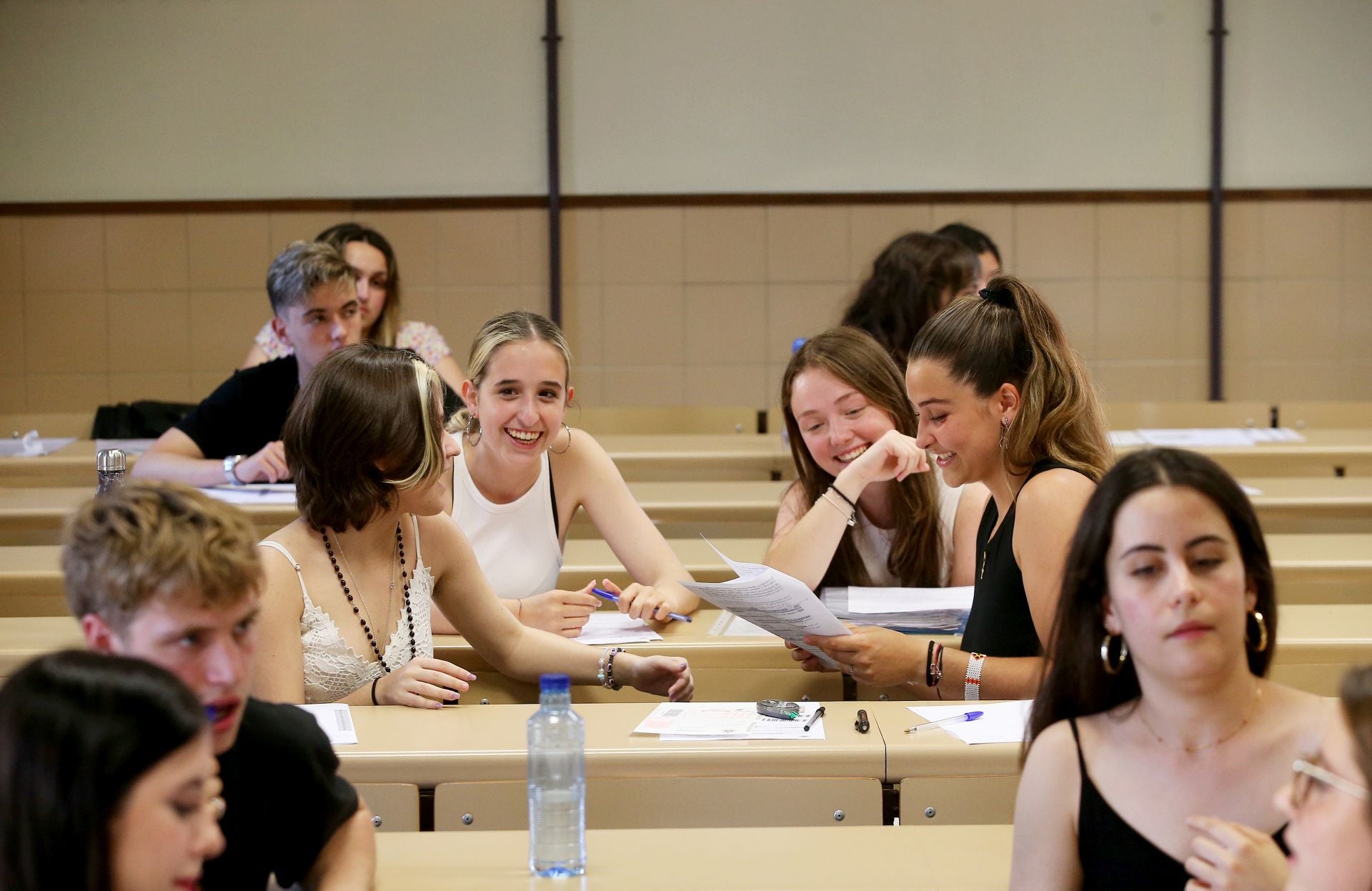 Estudiantes de la EBAU, en imagen de archivo.