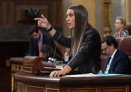 La portavoz de Junts en el Congreso, Miriam Nogueras, interviene ayer durante un pleno en el Congreso de los Diputados.