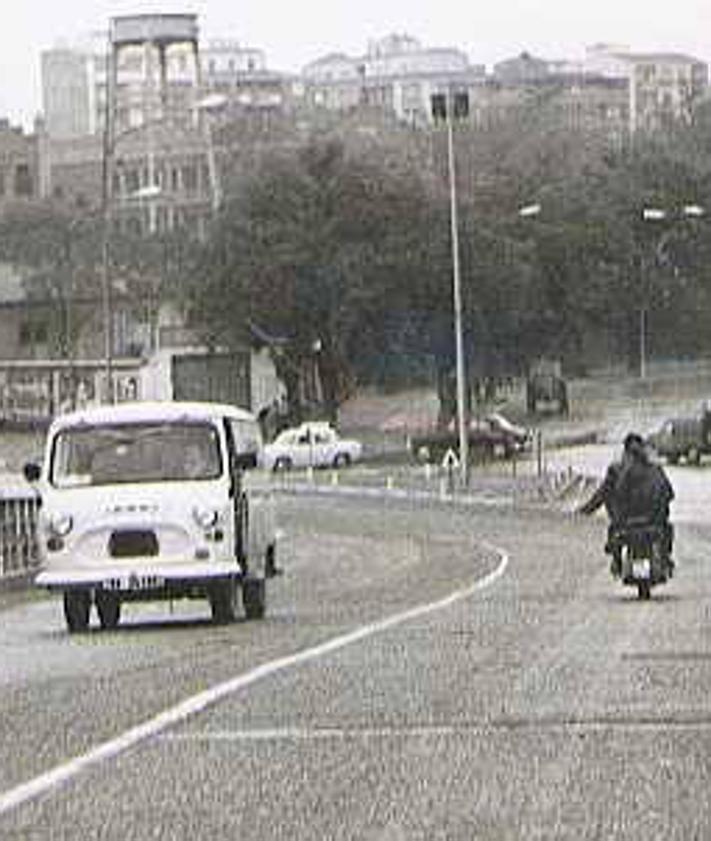 Imagen secundaria 2 - Tres imágenes del viaducto construido en 1964.