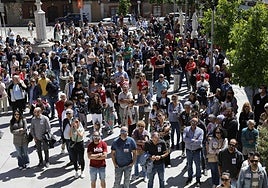 Asistentes a la concentración contra el cierre de Nanta celebra en Tudela.