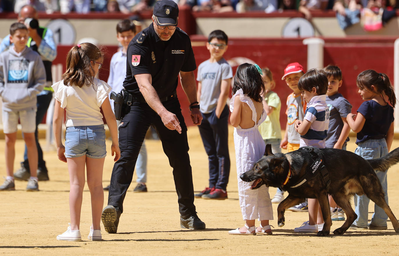 Las imágenes de la celebración de los 200 años de La Policía Nacional en Valladolid