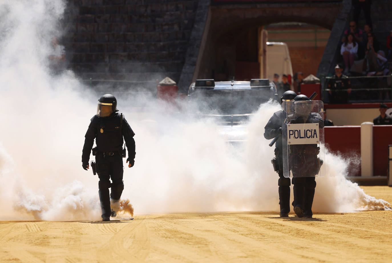 Las imágenes de la celebración de los 200 años de La Policía Nacional en Valladolid