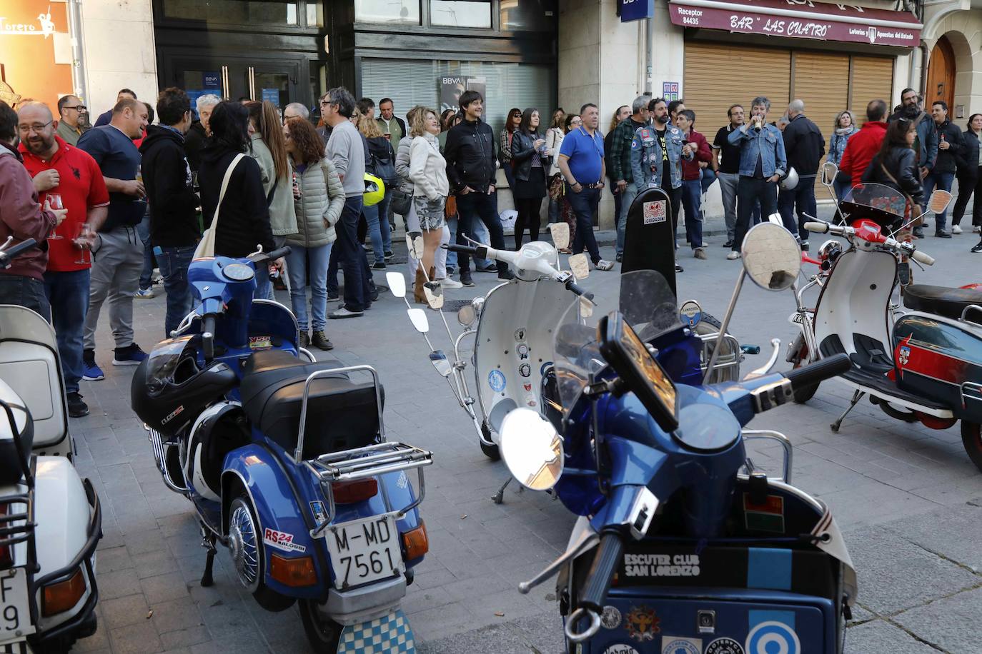 Las scooters más clásicas toman las calles de Peñafiel