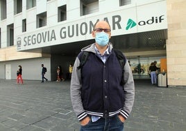 Ángel Berbel, en la estación Segovia-Guiomar.