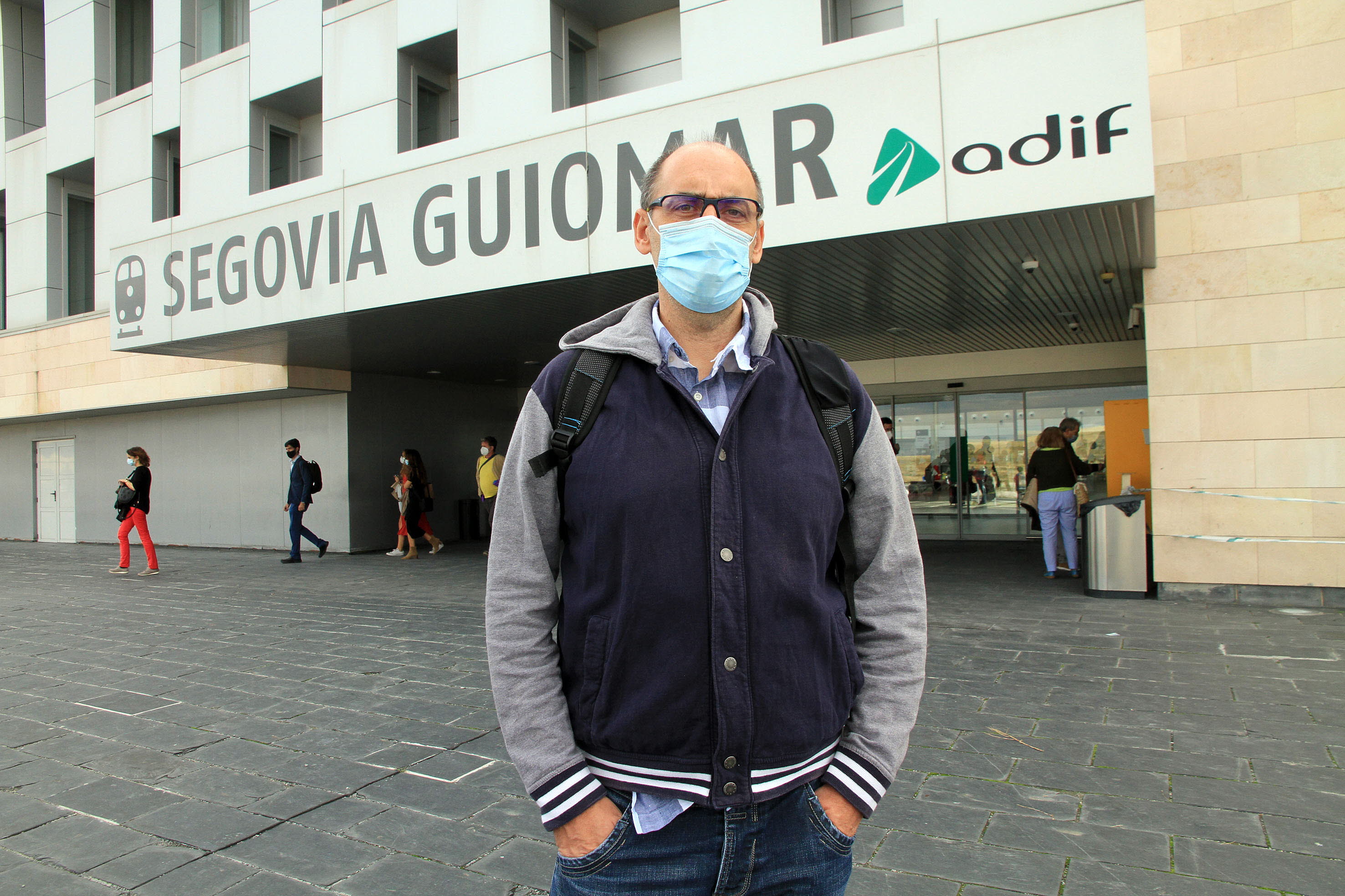 Ángel Berbel, en la estación Segovia-Guiomar.