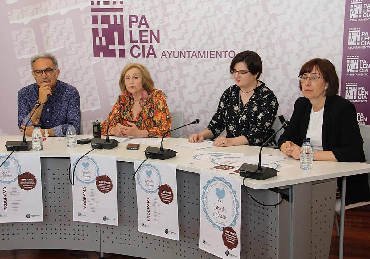 Presentación en el Ayuntamiento del XXII Encuentro de Artesanas.