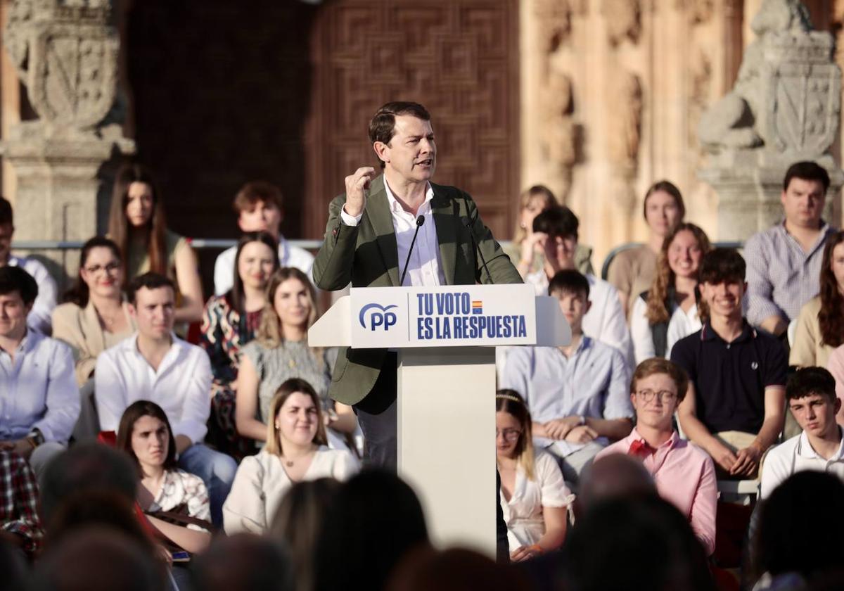 El presidente de la Junta, Alfonso Fernández Mañueco, durante un acto de campaña el pasado martes en Valladolid.