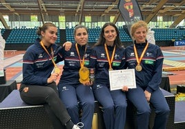 Integrantes del equipo femenino del Valladolid Club de Esgrima.