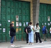 La pequeña estación junto a la Puerta de Madrid, aún sin definir