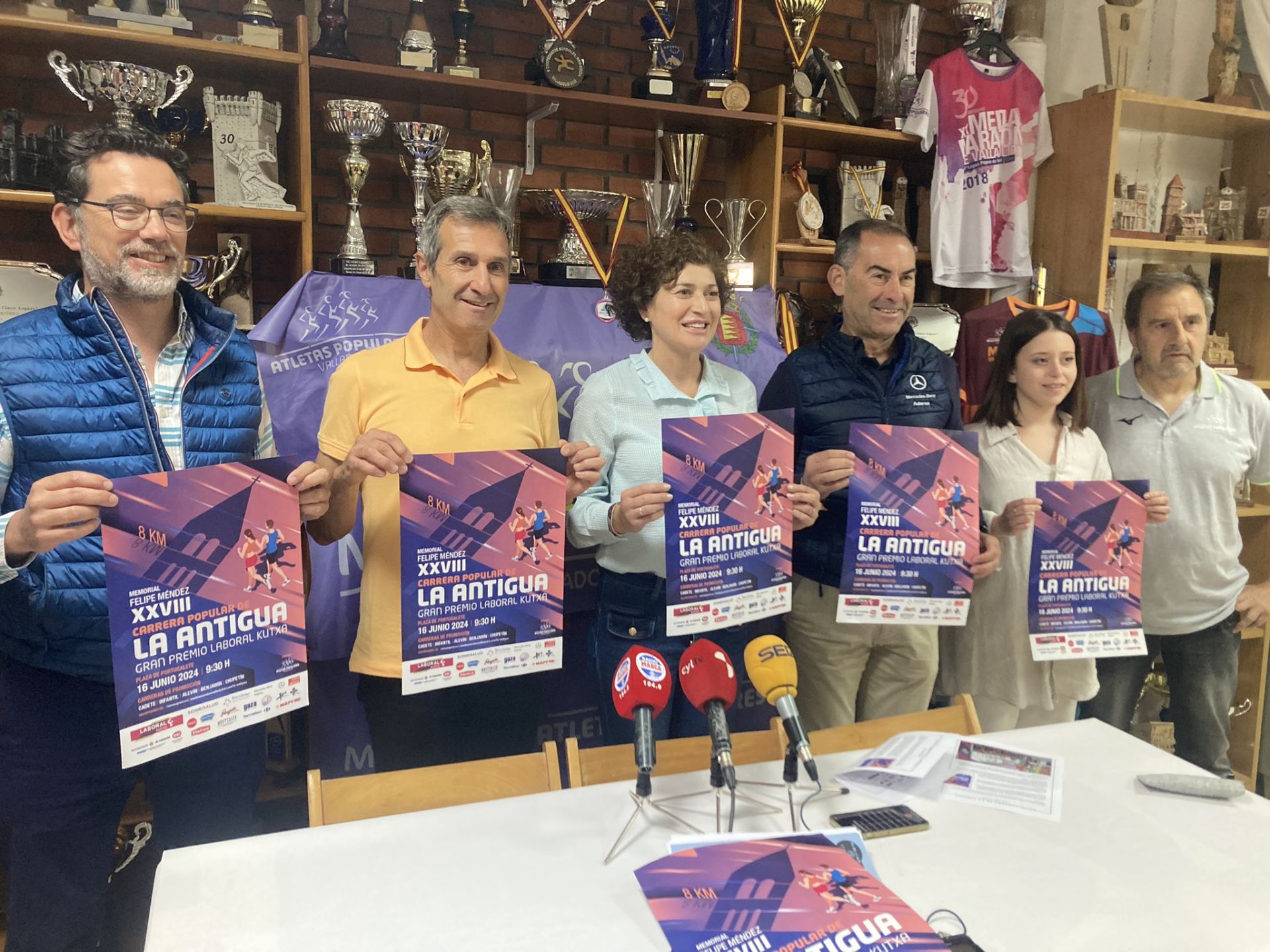 Presentación de la Carrera de La Antigua, en la sede de los Atletas Populares de Valladolid.