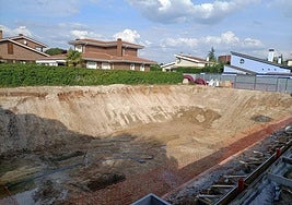 Terrenos excavados en la primera parcela la afectada por la contaminación en Pago la Barca.