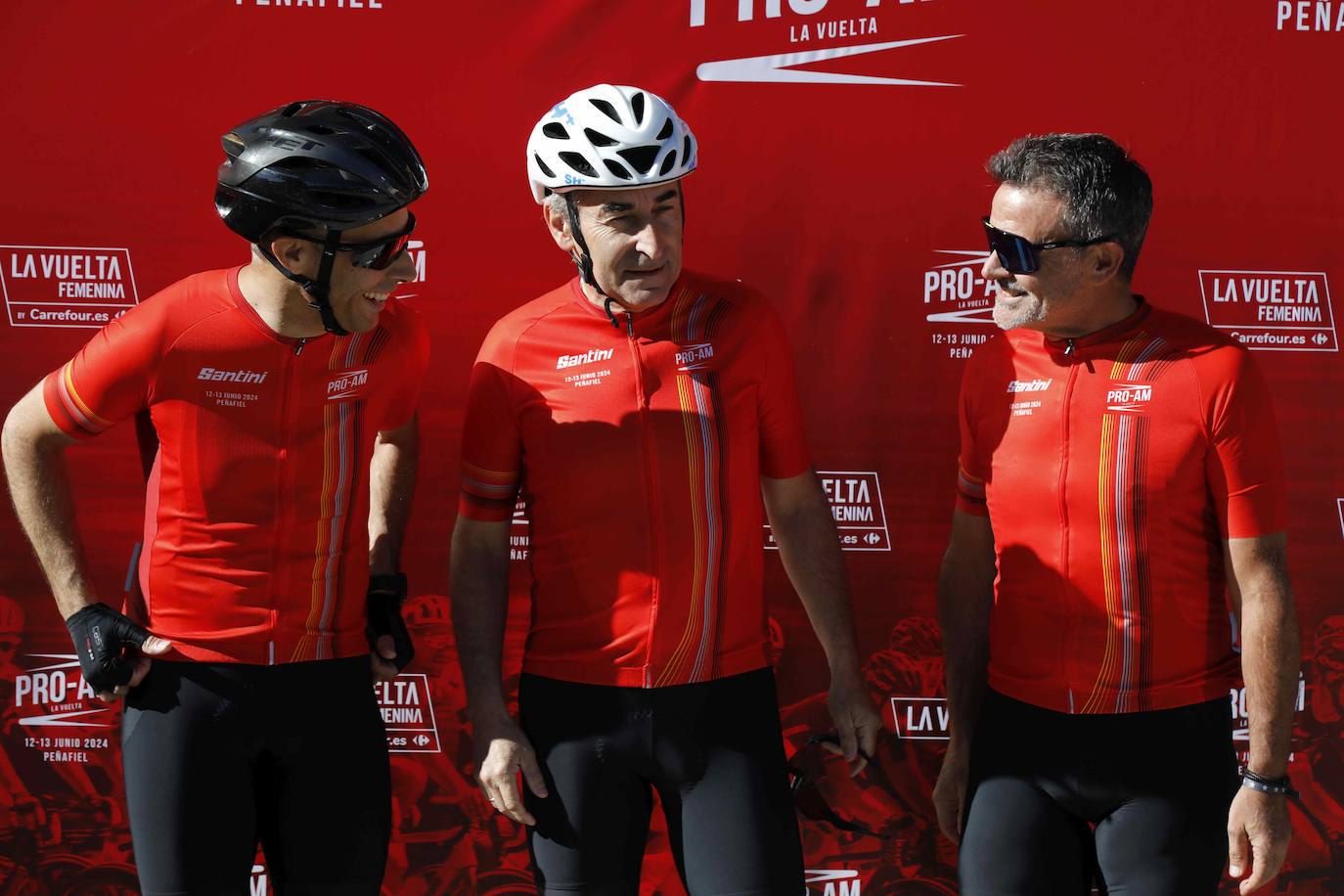 Las imágenes de la visita a Peñafiel de la Vuelta Ciclista